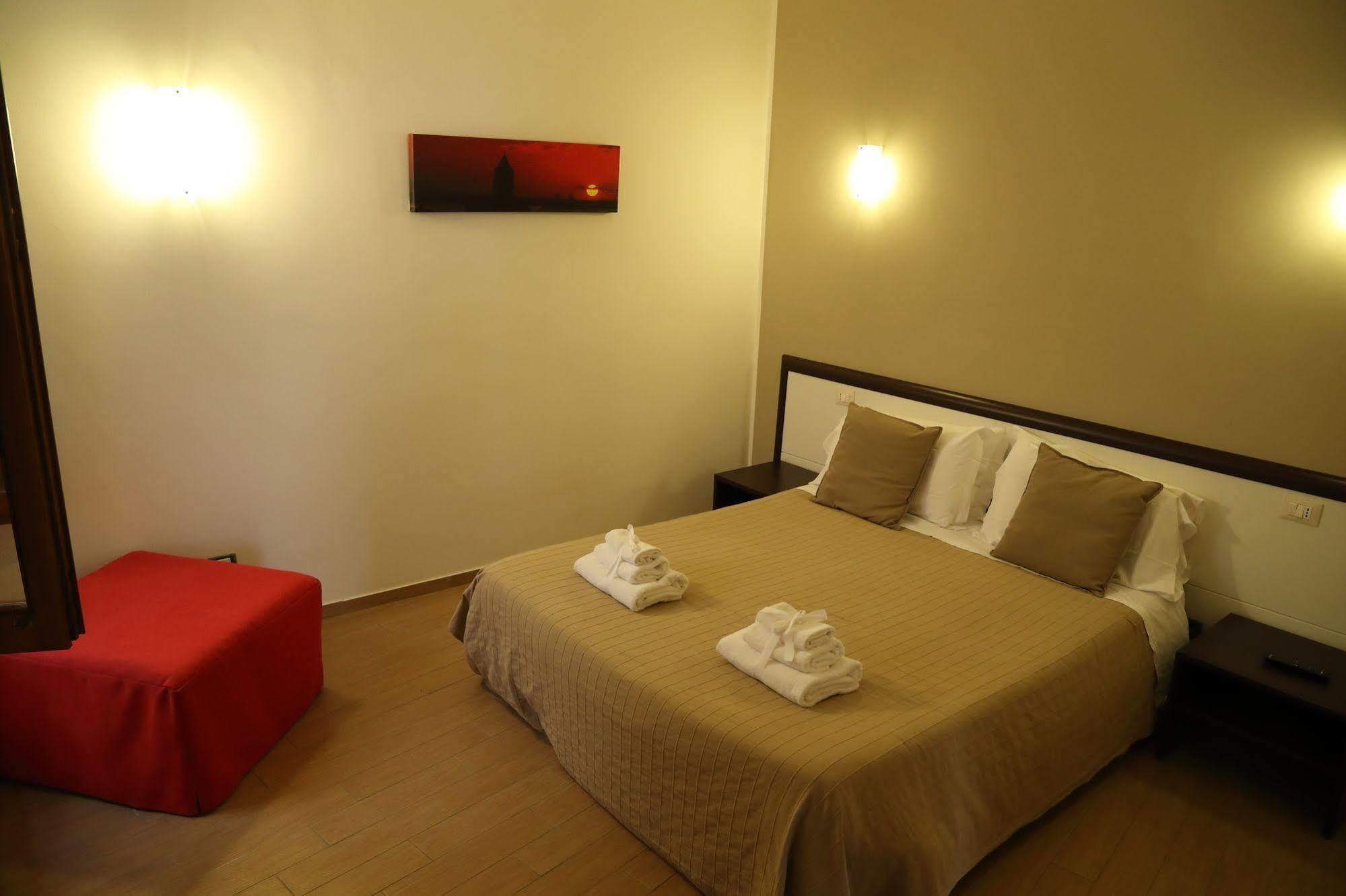 Aparthotel Cortile Antico Trapani Exterior foto