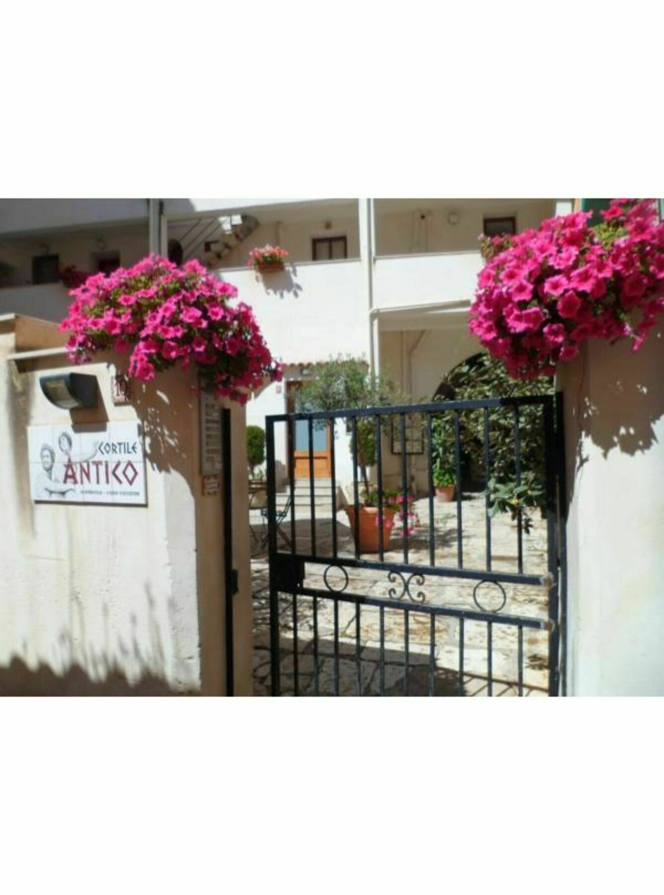 Aparthotel Cortile Antico Trapani Exterior foto